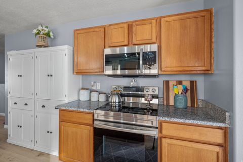 Tiny photo for 1878 E 1050 S, Spanish Fork, UT 84660 (MLS # 2132558)