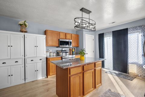 Tiny photo for 1878 E 1050 S, Spanish Fork, UT 84660 (MLS # 2132558)