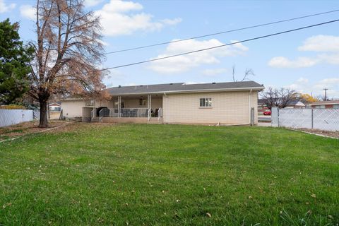 Tiny photo for 210 S 700 E, Clearfield, UT 84015 (MLS # 2123973)