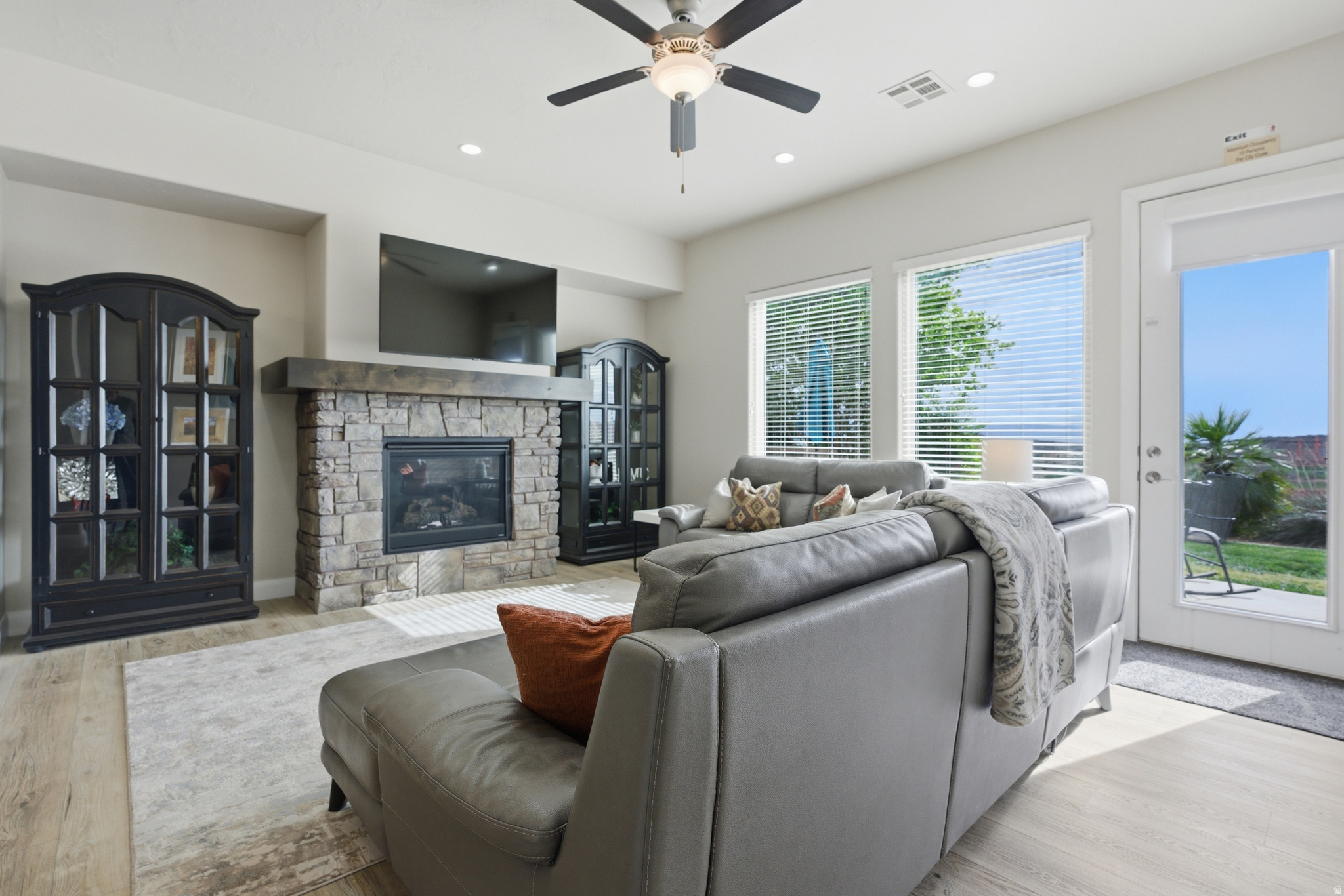 CORAL RIDGE - Residential