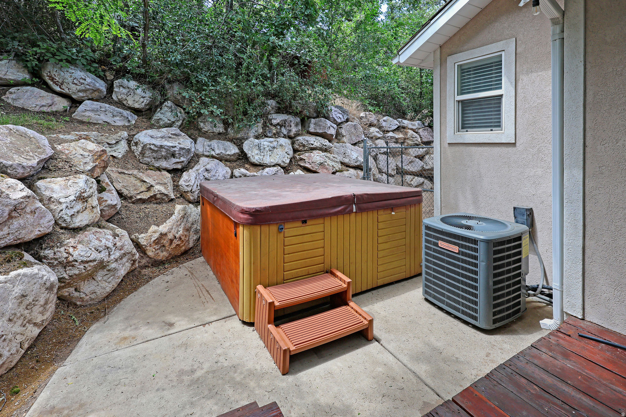 MOUNTAIN CREEK ESTATES - Residential