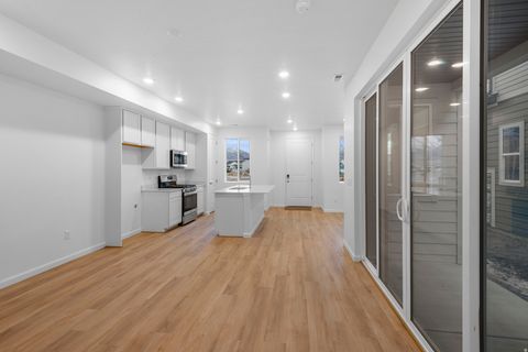 Tiny photo for 1302 E 1670 St N #908, Payson, UT 84651 (MLS # 2134452)