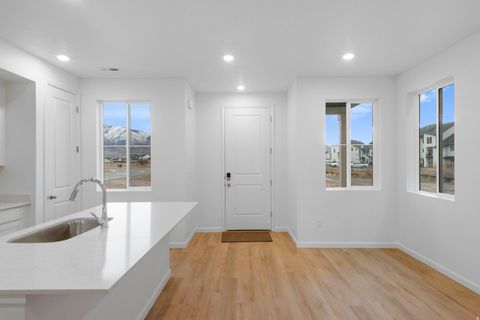 Tiny photo for 1302 E 1670 St N #908, Payson, UT 84651 (MLS # 2134452)