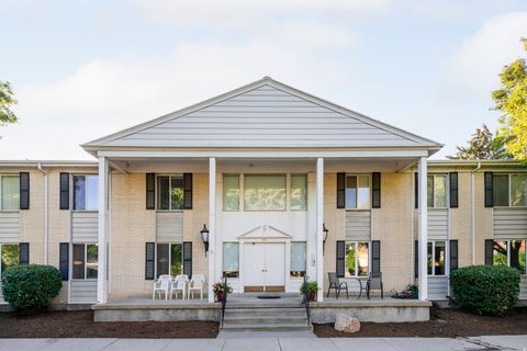 Photo of 1190 E 2700 S #A1, Salt Lake City, UT 84106 (MLS # 2151088)