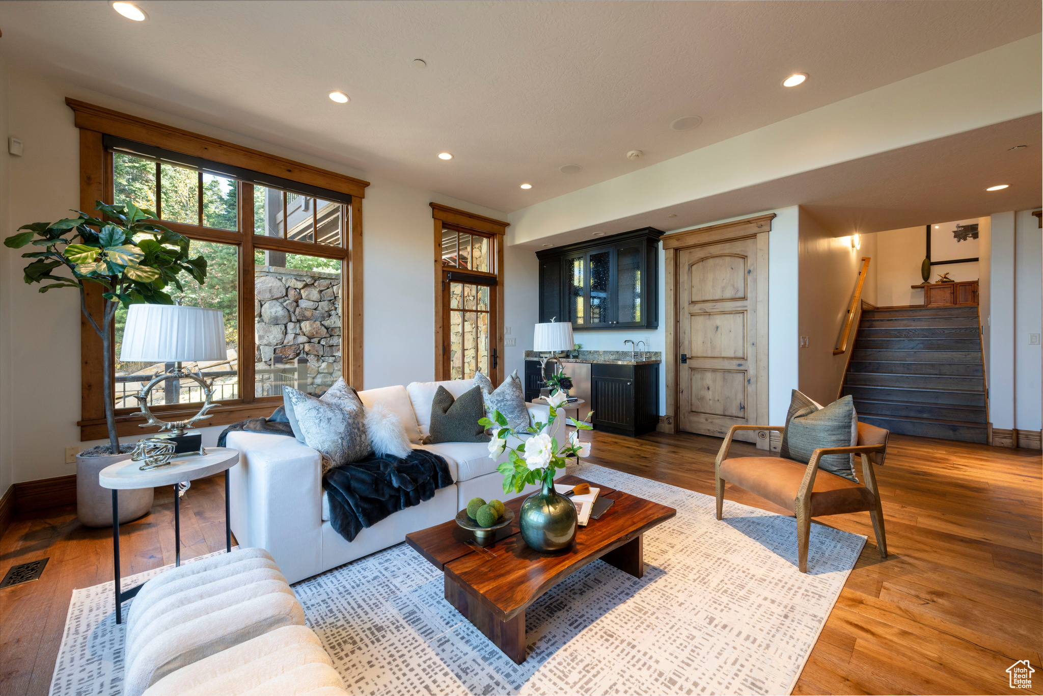 LOOKOUT AT DEER VALLEY - Residential