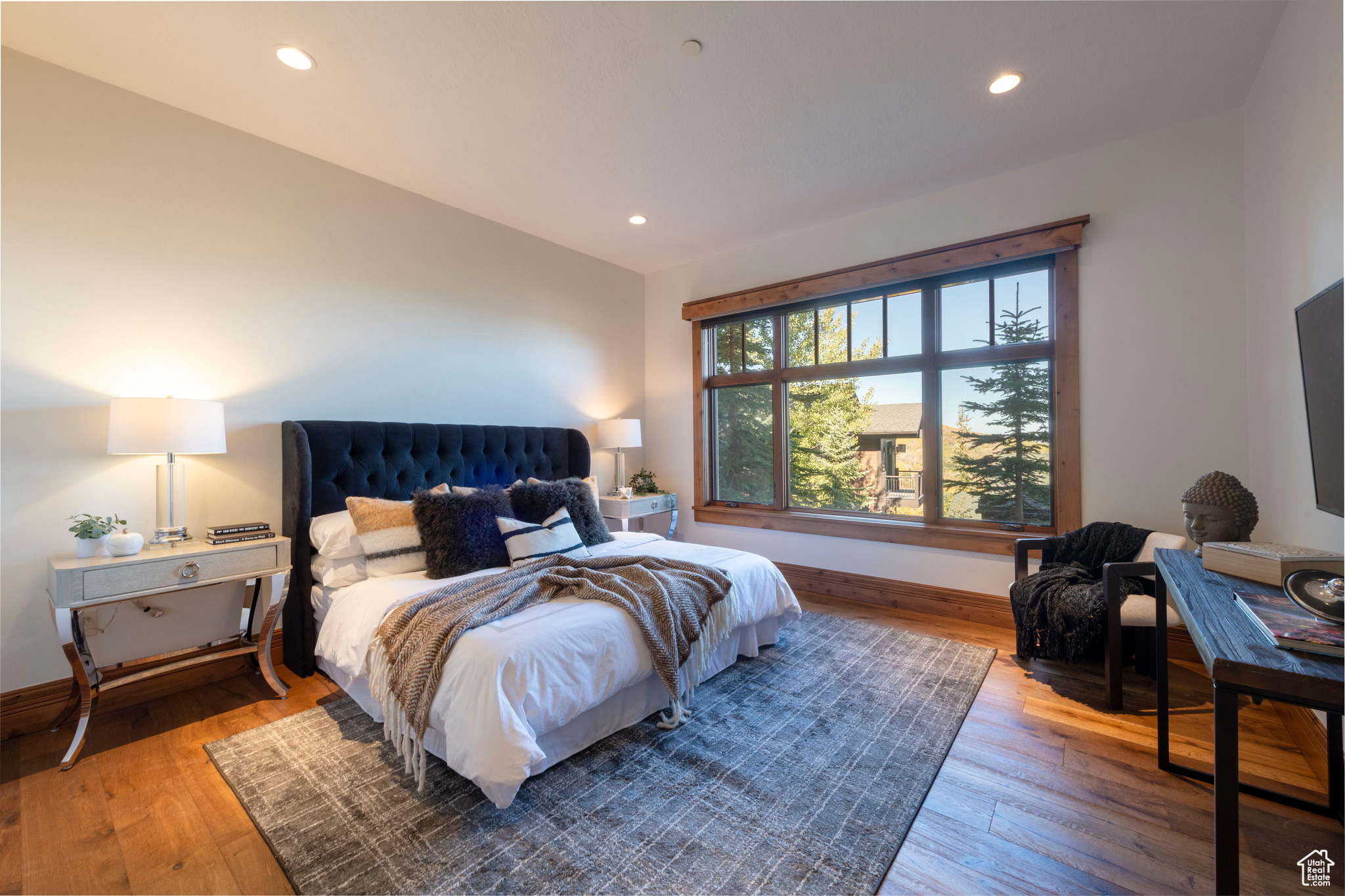 LOOKOUT AT DEER VALLEY - Residential