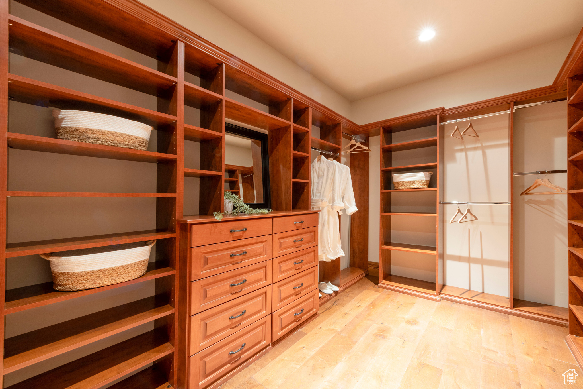 LOOKOUT AT DEER VALLEY - Residential