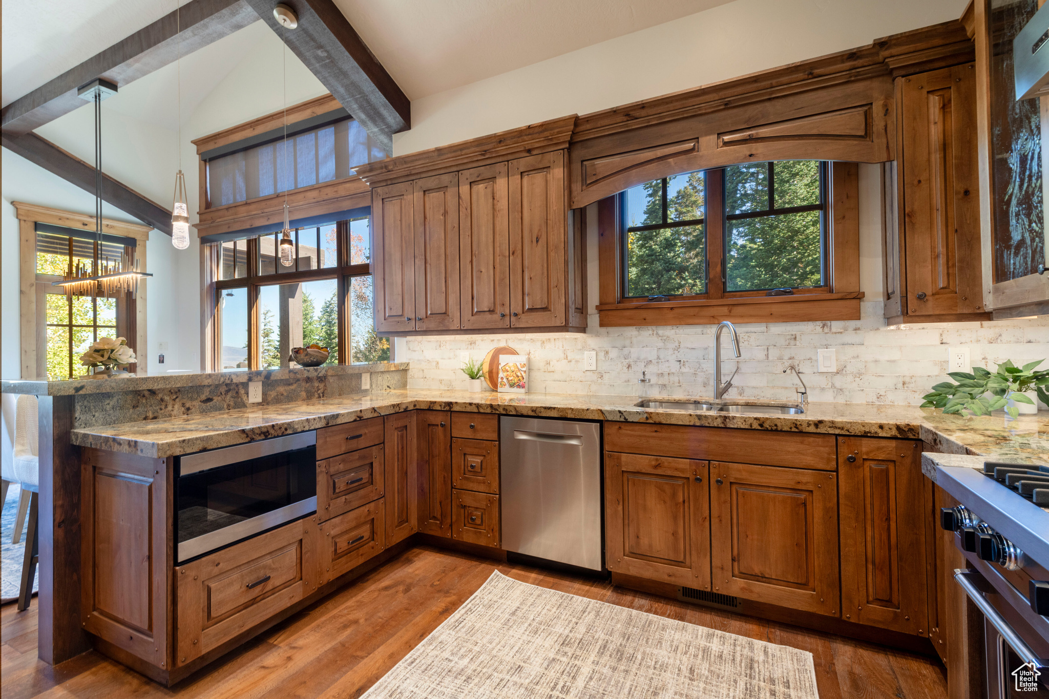 LOOKOUT AT DEER VALLEY - Residential