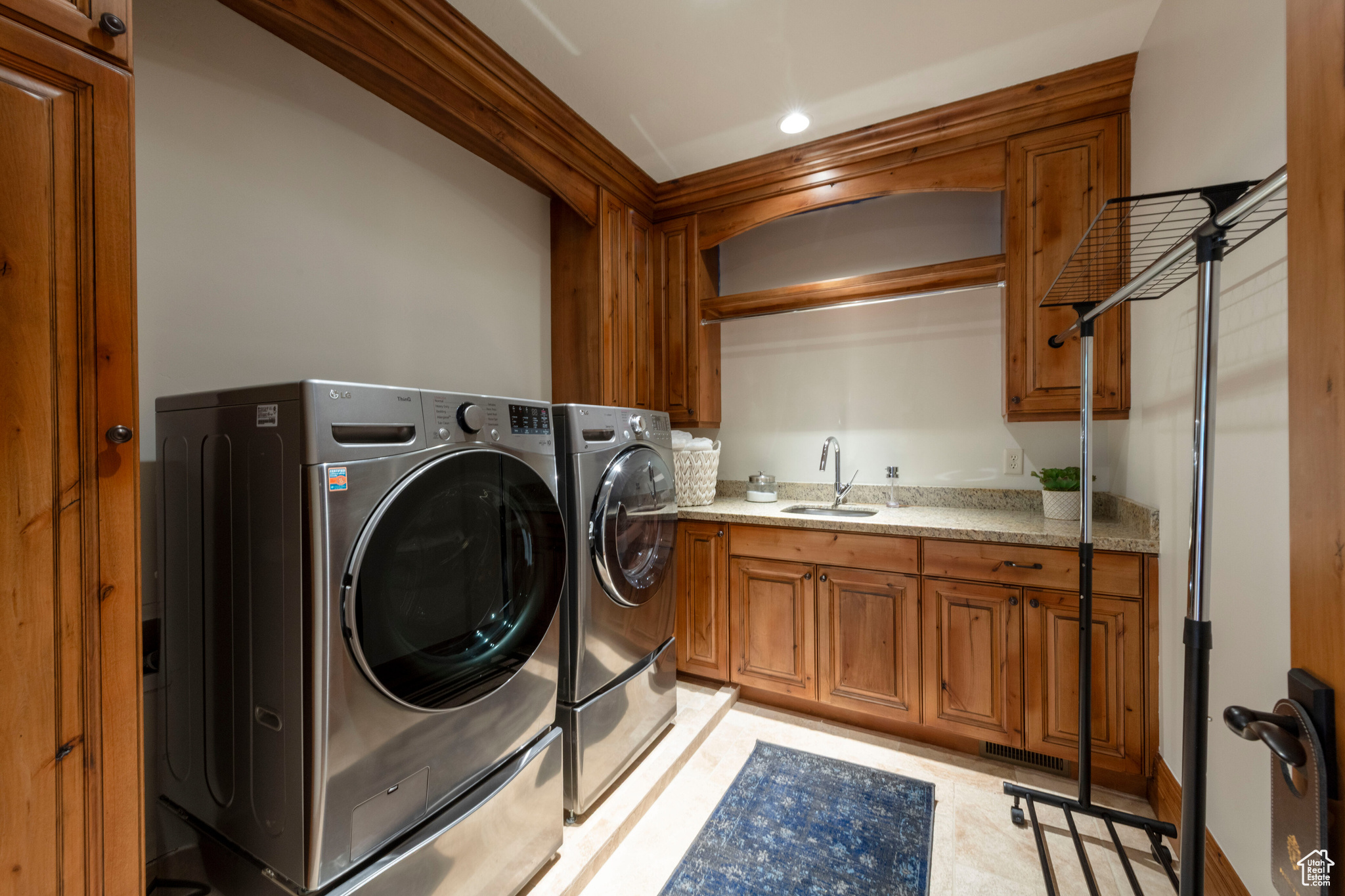 LOOKOUT AT DEER VALLEY - Residential