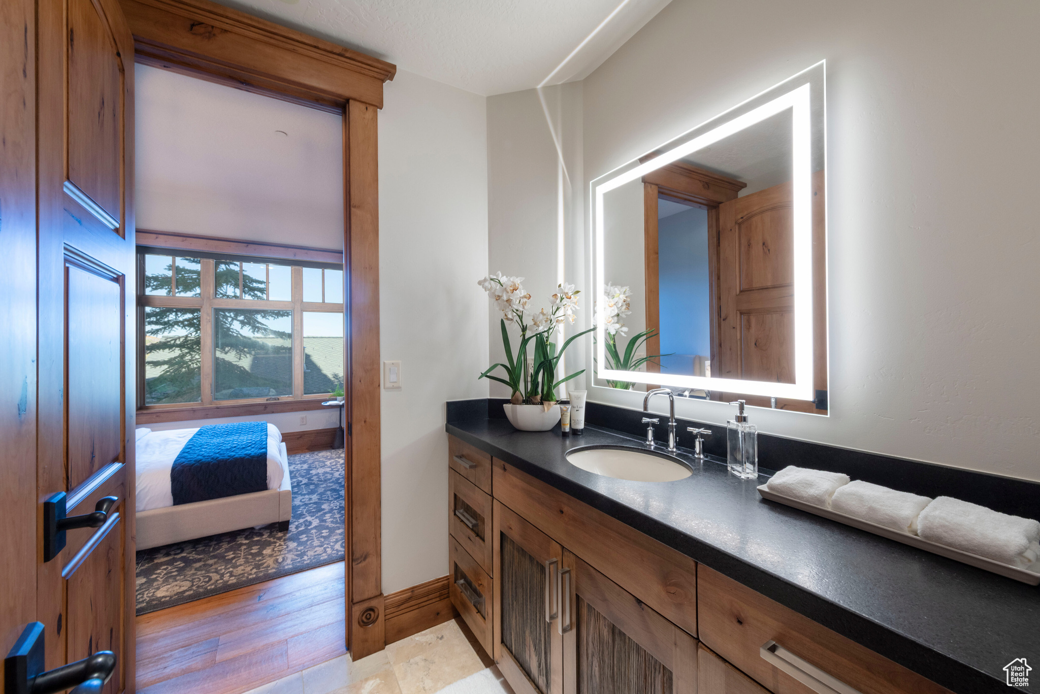 LOOKOUT AT DEER VALLEY - Residential