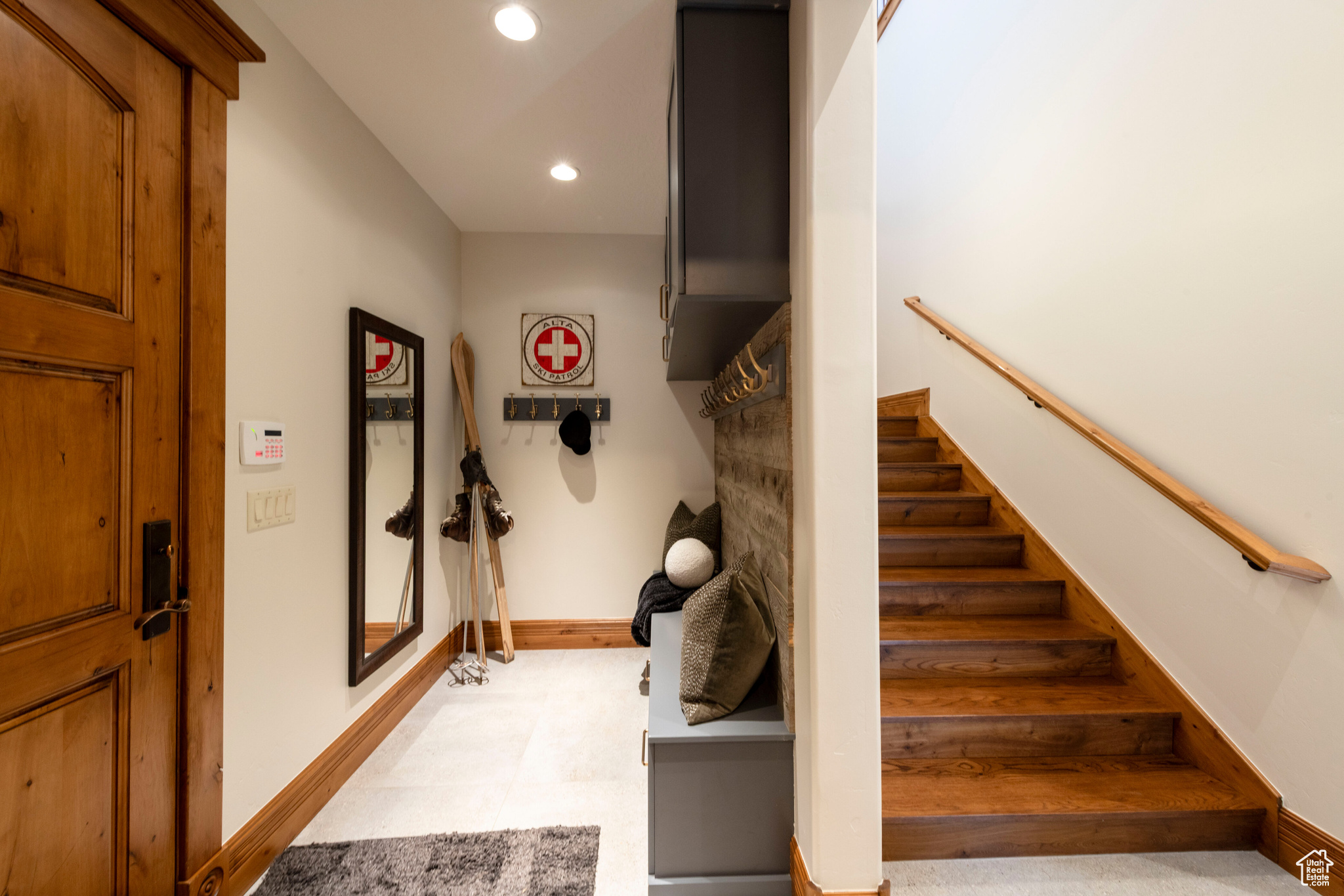 LOOKOUT AT DEER VALLEY - Residential