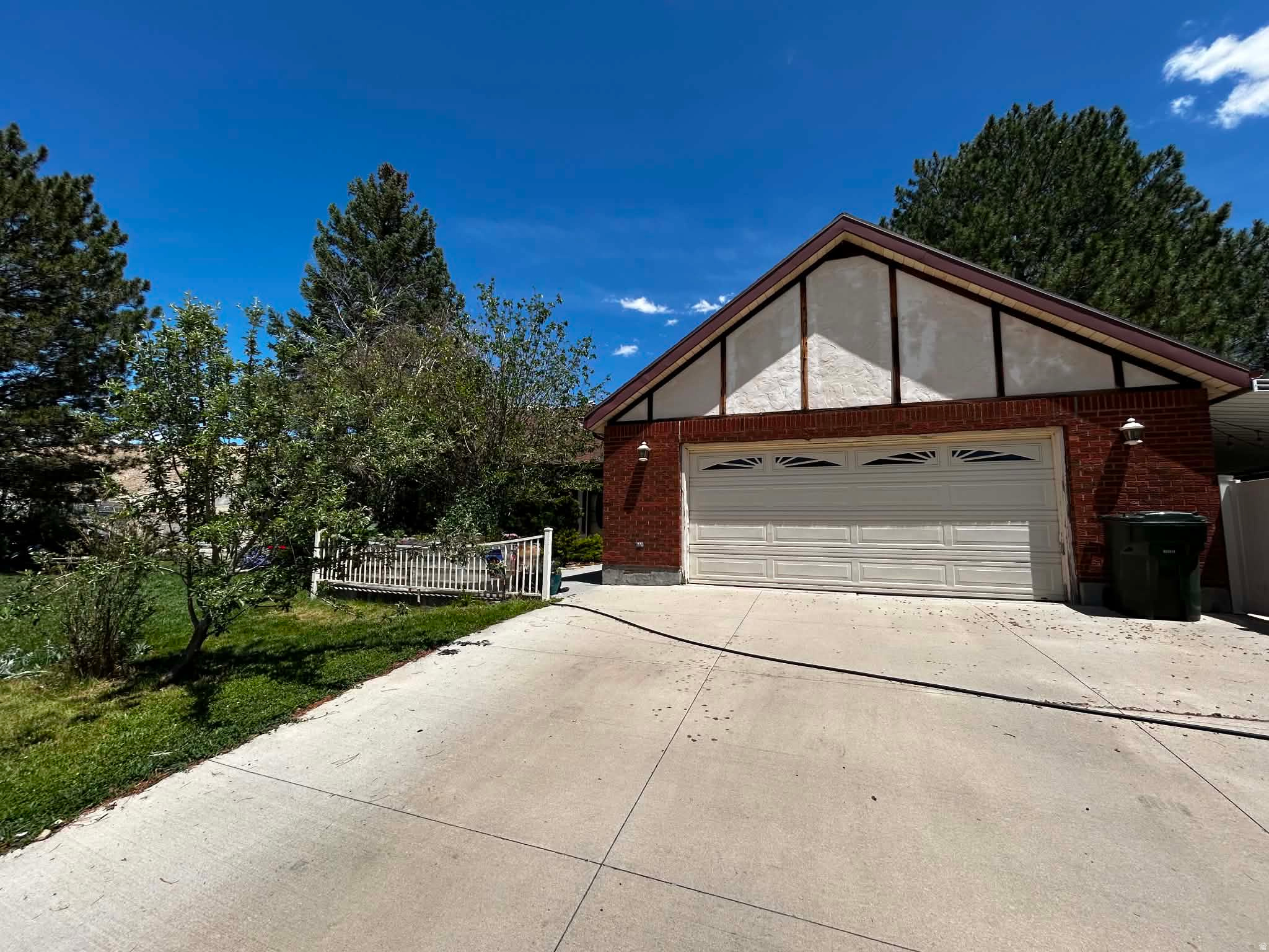 PARK CREST - Residential