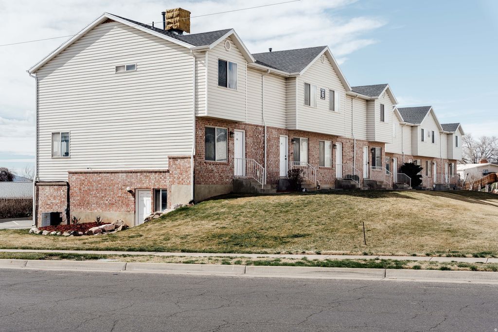 Photo of 288 S 500 E #G1, Clearfield, UT 84015 (MLS # 2142812)