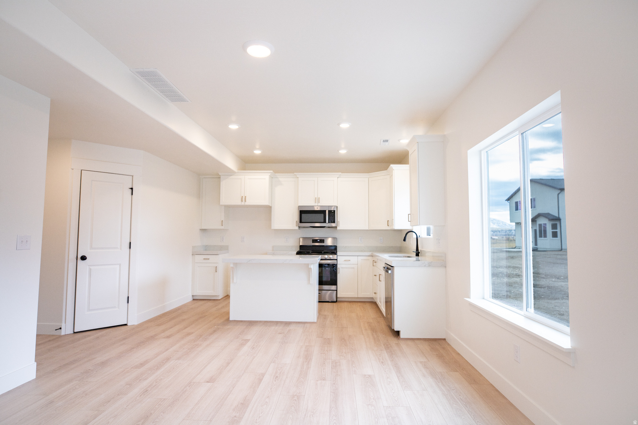 ARROWHEAD SPRINGS - Residential