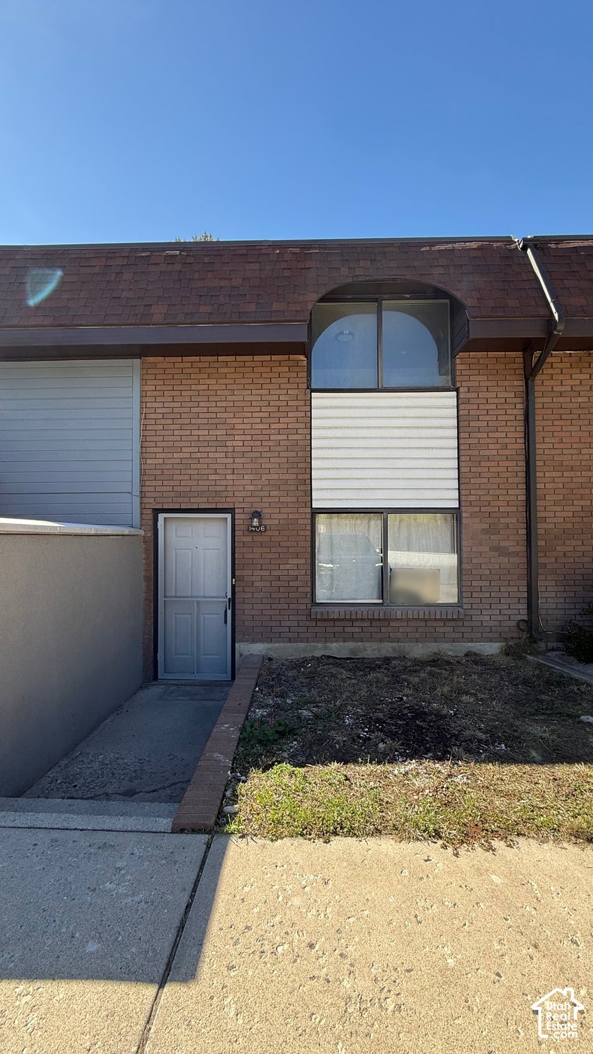 Photo of 1406 LANCELOT DR, Provo, UT 84601 (MLS # 2187709)