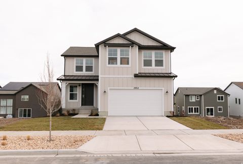 Photo of 2952 N PURPLETOP LN #2195, Saratoga Springs, UT 84045 (MLS # 2112335)