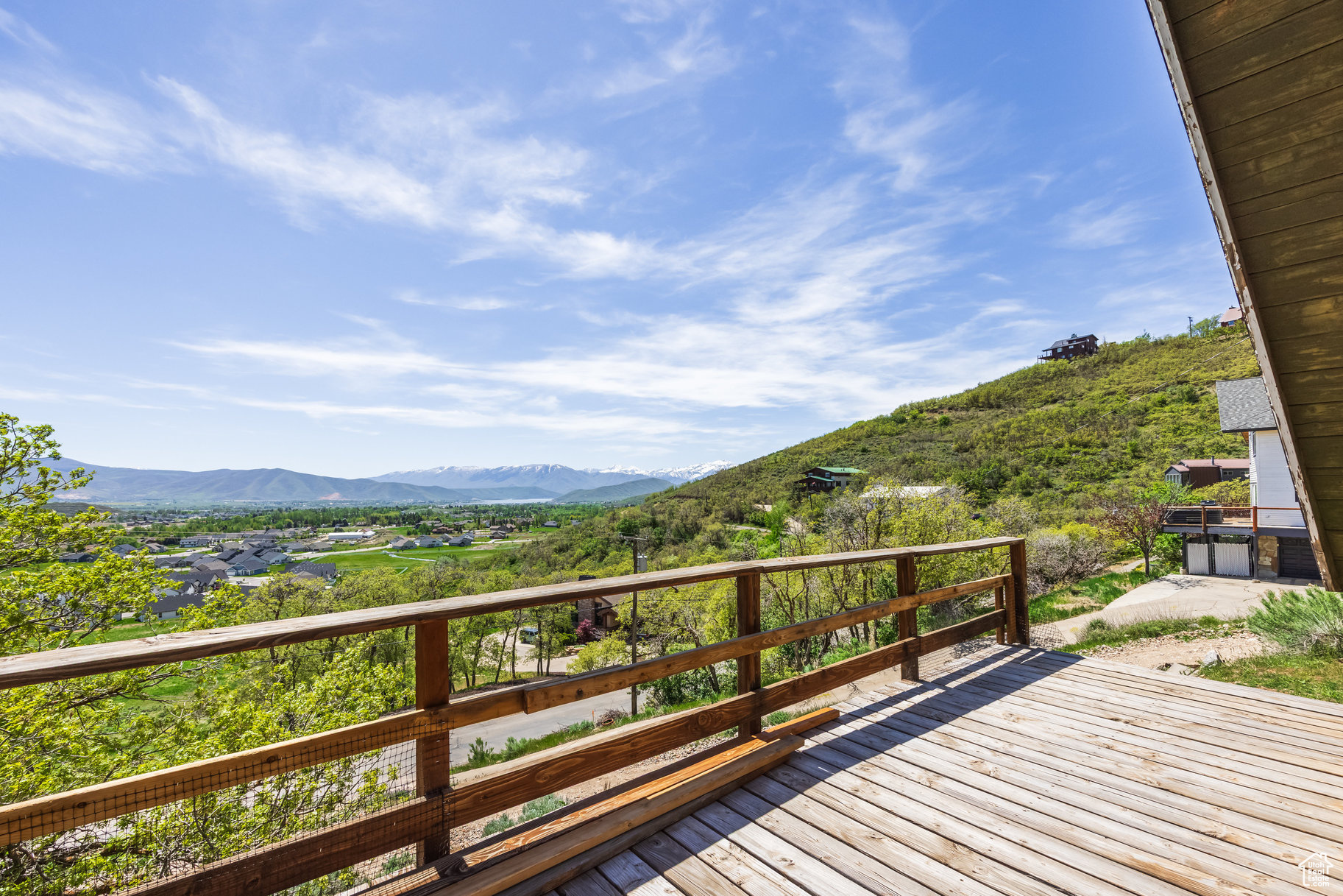 INTERLAKEN ESTATES - Residential