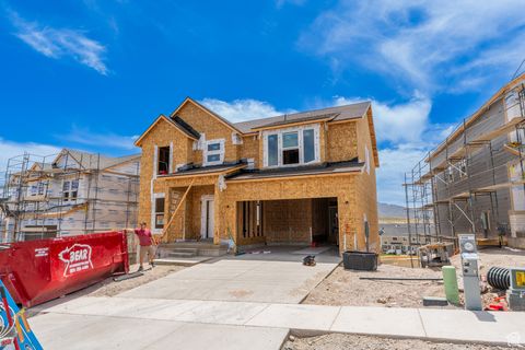 Photo of 1537 W BOSEMAN WAY #602, Saratoga Springs, UT 84045 (MLS # 2090869)