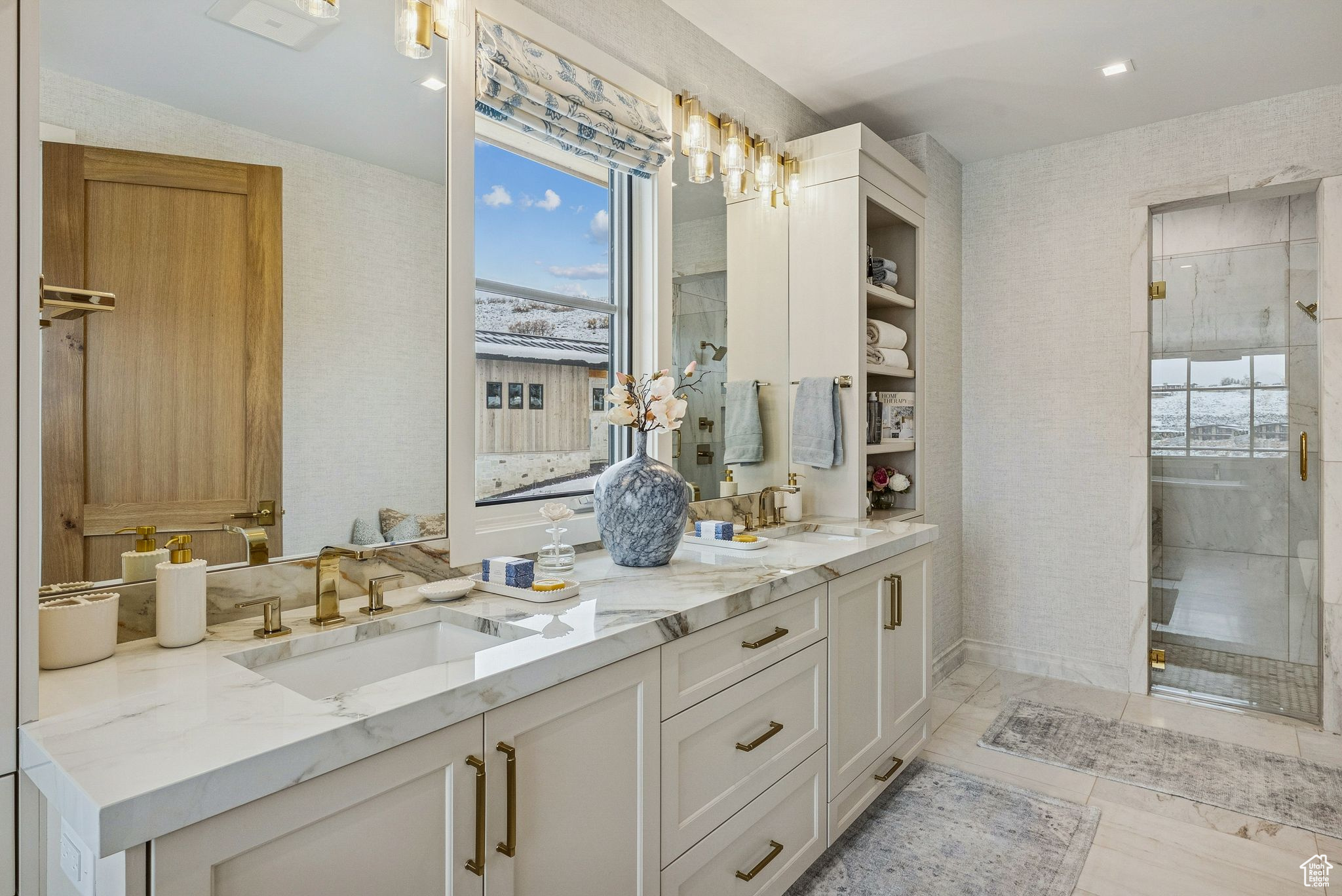 TUHAYE - Residential