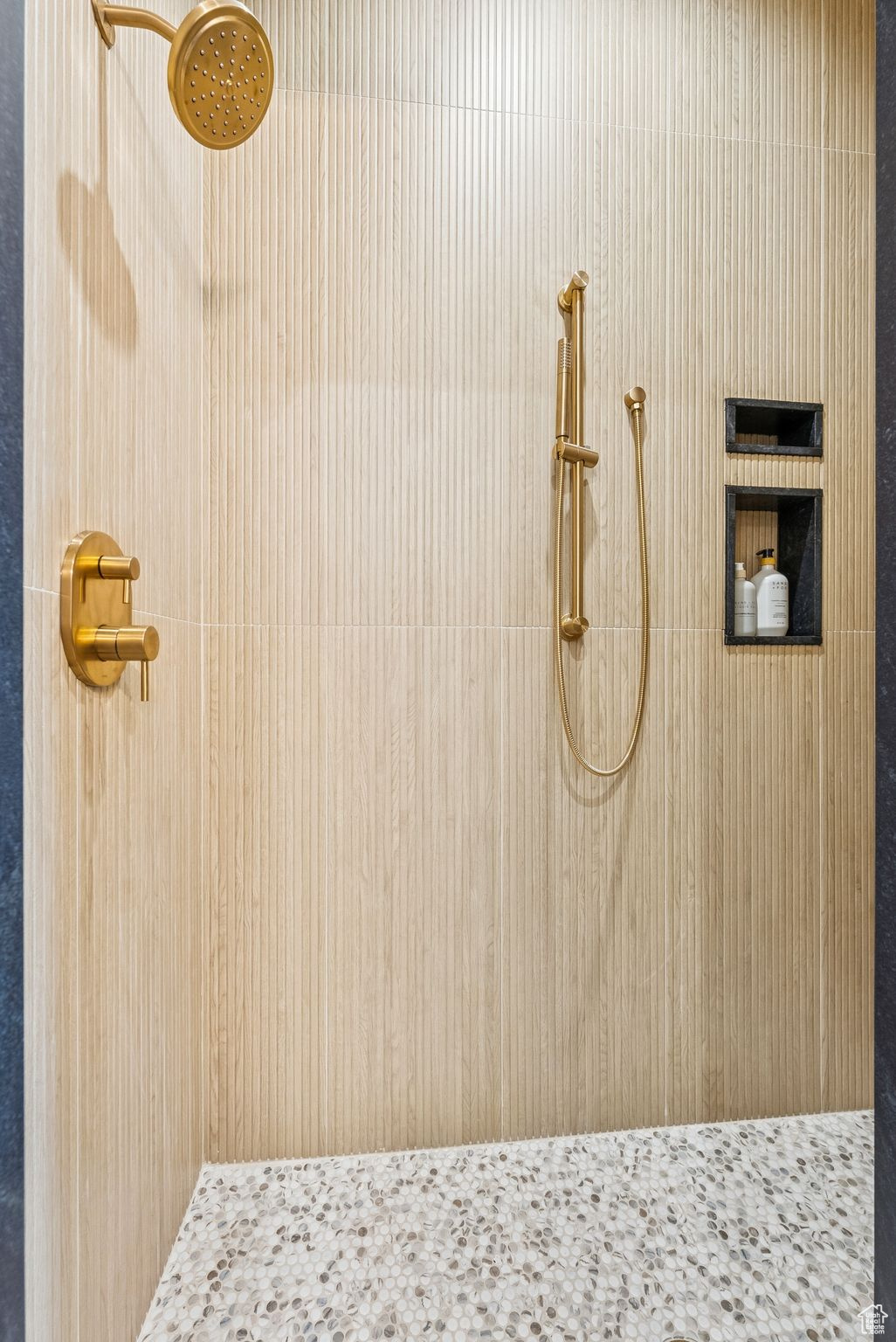 TUHAYE - Residential