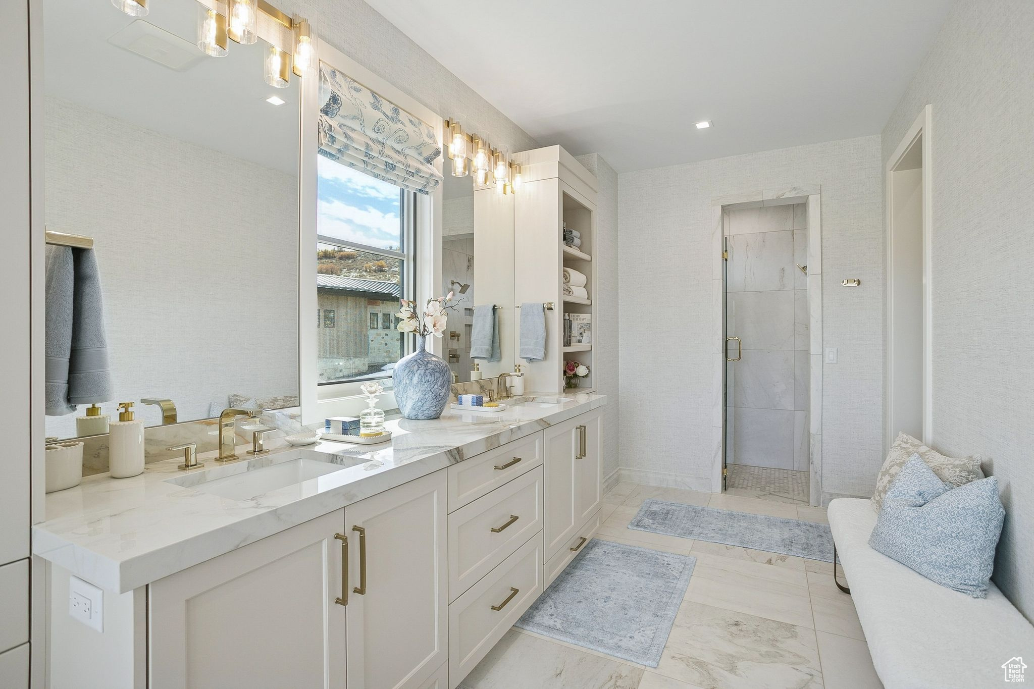 TUHAYE - Residential