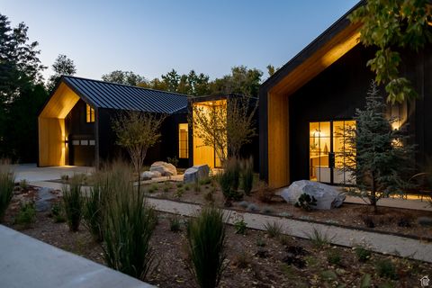 Tiny photo for 2105 E FARDOWN AVE, Holladay, UT 84121 (MLS # 2116826)