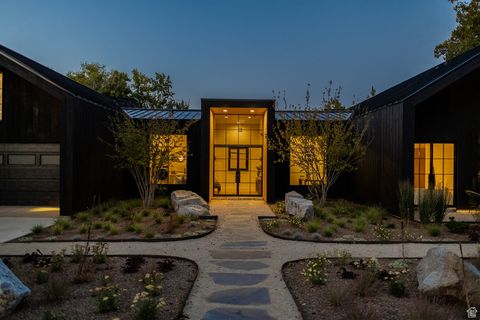 Tiny photo for 2105 E FARDOWN AVE, Holladay, UT 84121 (MLS # 2116826)