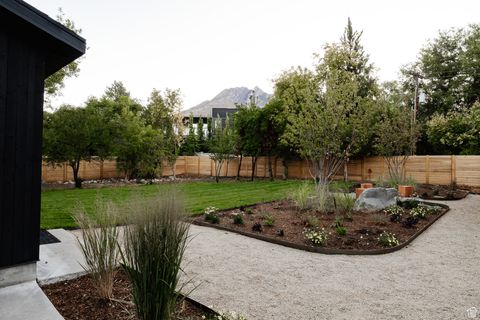 Tiny photo for 2105 E FARDOWN AVE, Holladay, UT 84121 (MLS # 2116826)