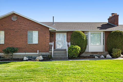 Tiny photo for 6119 W MURIL B CIR S #2, Herriman, UT 84096 (MLS # 2127717)