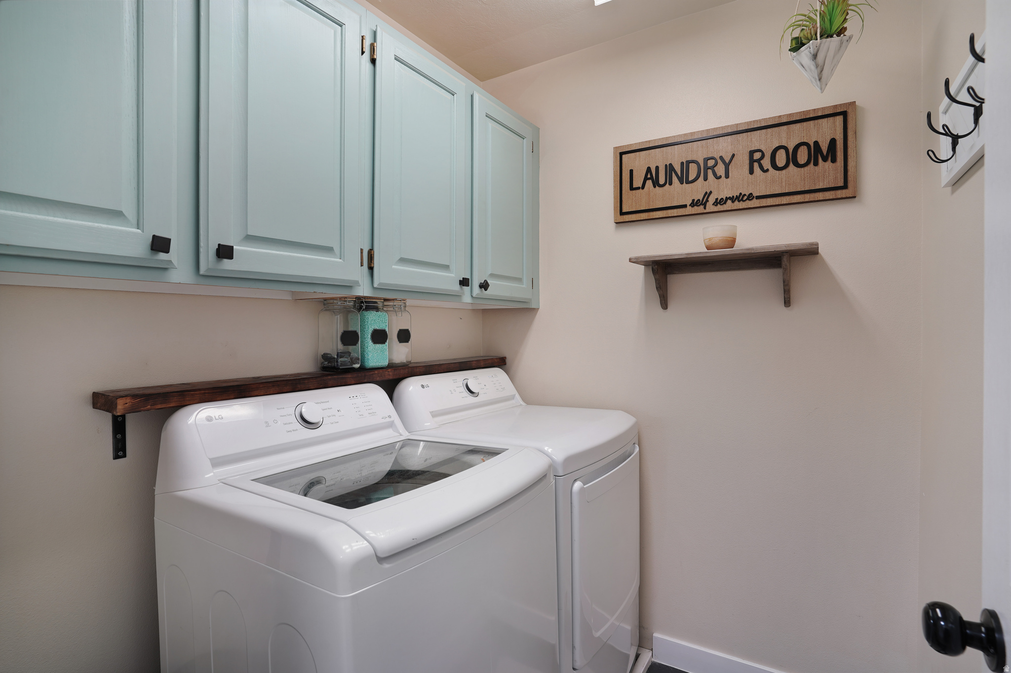 SOUTH TOWNE ESTATES - Residential