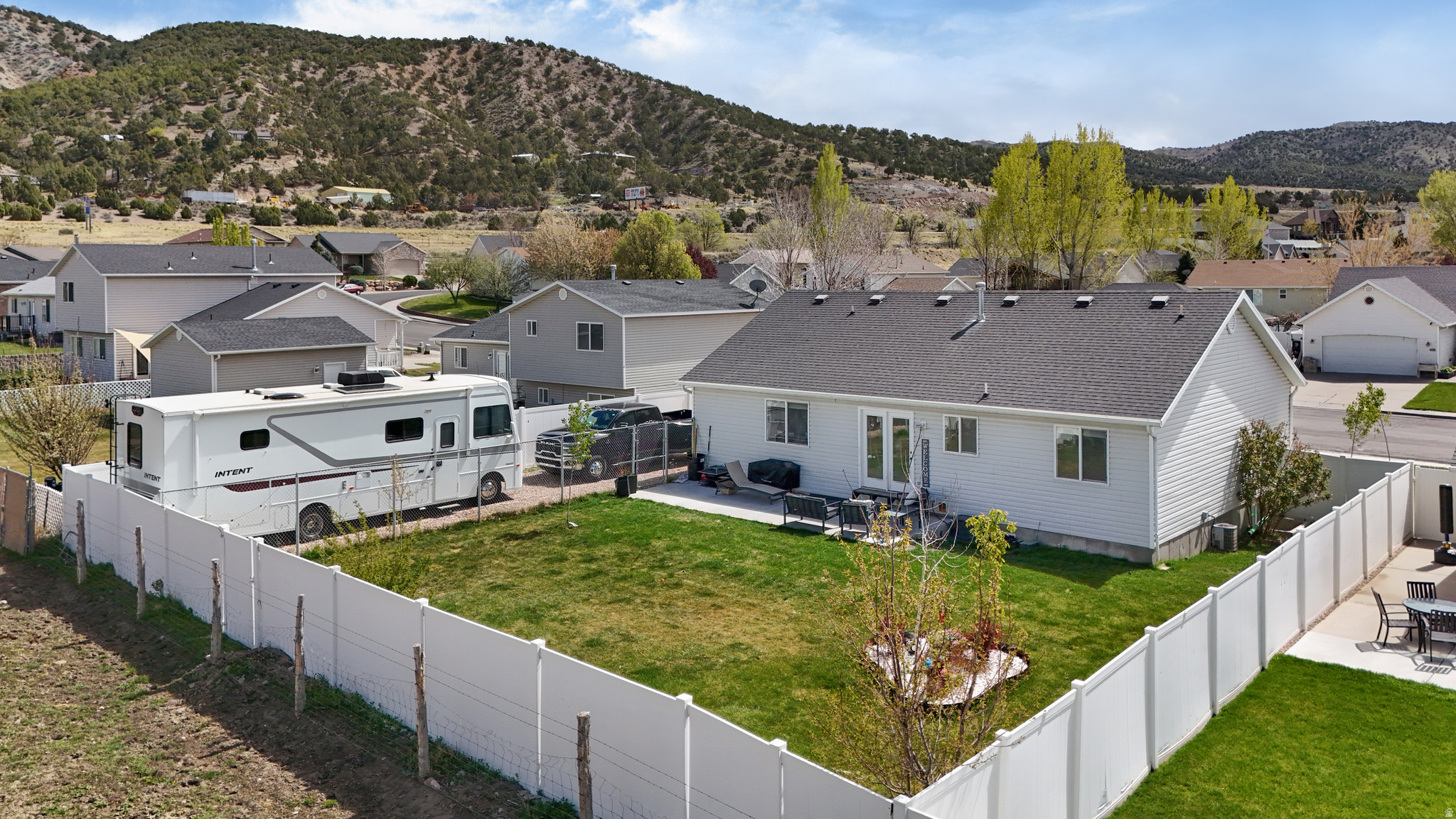 SOUTH TOWNE ESTATES - Residential