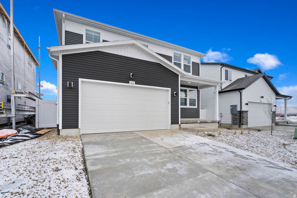 Photo of 253 N ROUNDABOUT ST, Saratoga Springs, UT 84045 (MLS # 2137062)