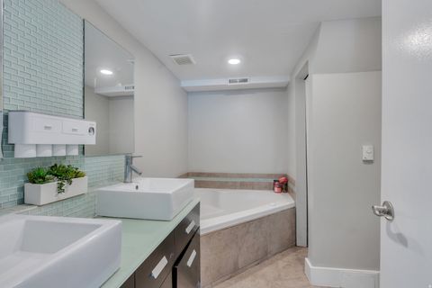 Tiny photo for 425 E 500 N, Kaysville, UT 84037 (MLS # 2139906)