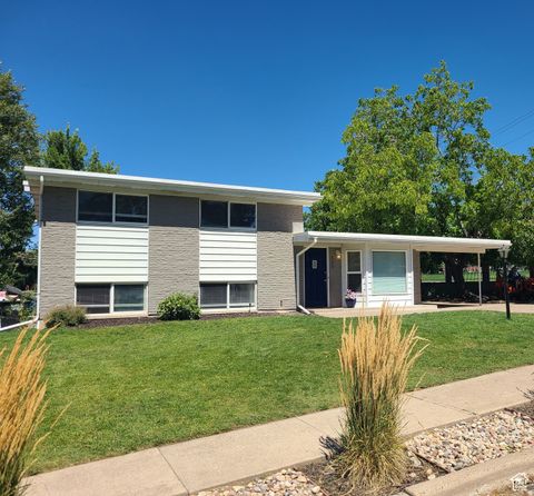Tiny photo for 425 E 500 N, Kaysville, UT 84037 (MLS # 2139906)