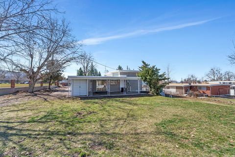 Tiny photo for 425 E 500 N, Kaysville, UT 84037 (MLS # 2139906)