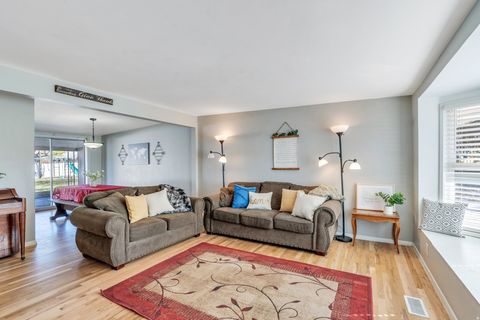 Tiny photo for 425 E 500 N, Kaysville, UT 84037 (MLS # 2139906)