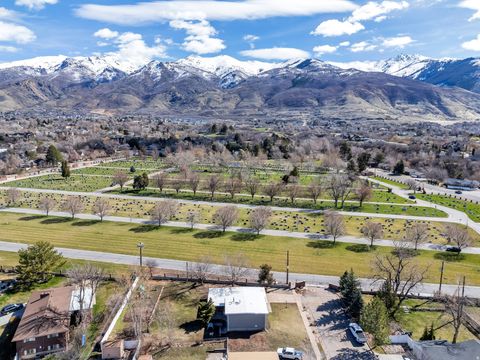 Tiny photo for 425 E 500 N, Kaysville, UT 84037 (MLS # 2139906)