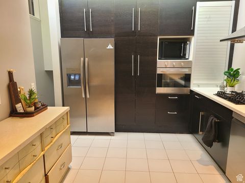 Tiny photo for 425 E 500 N, Kaysville, UT 84037 (MLS # 2139906)