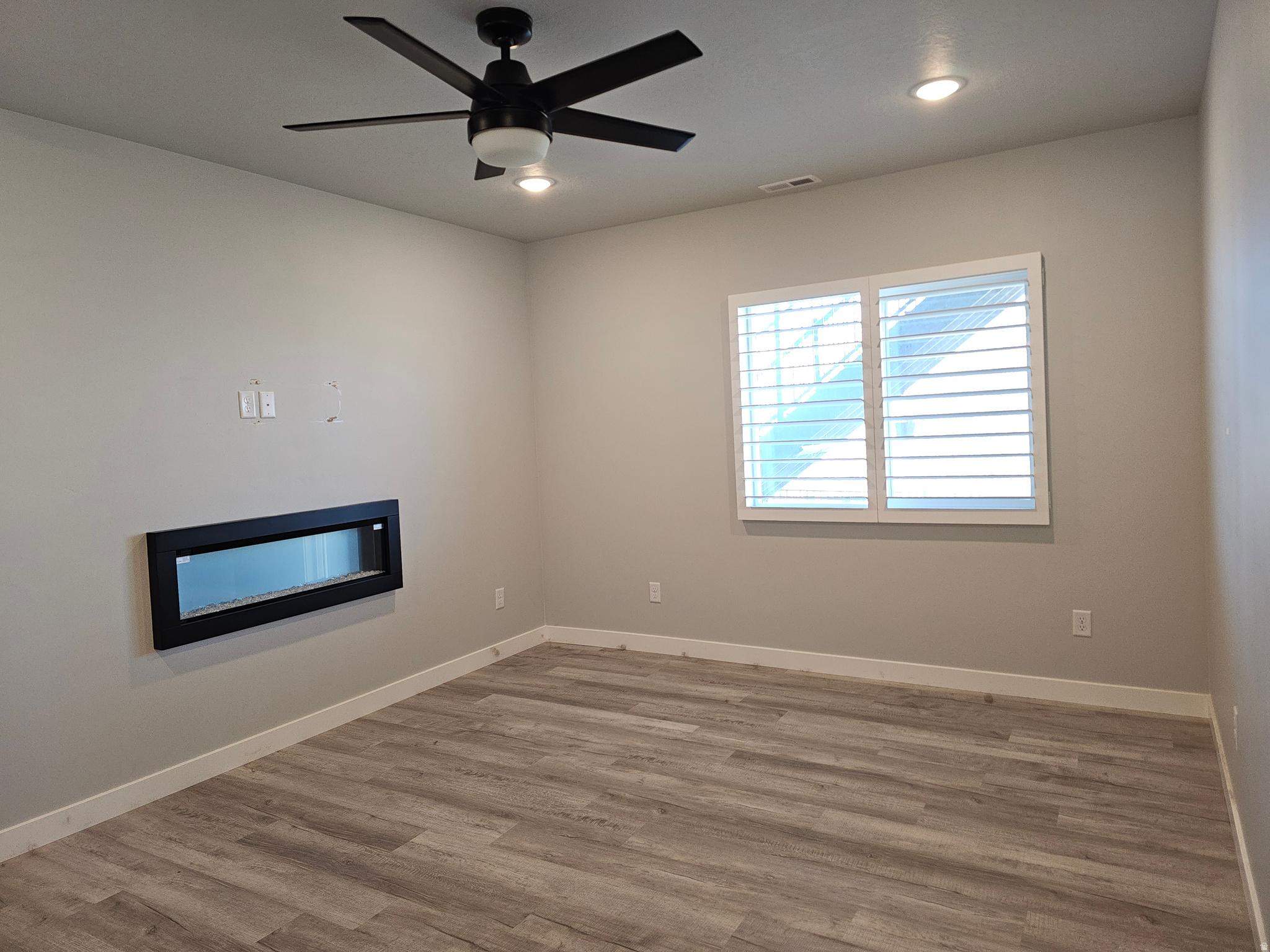 LAKESIDE - Residential