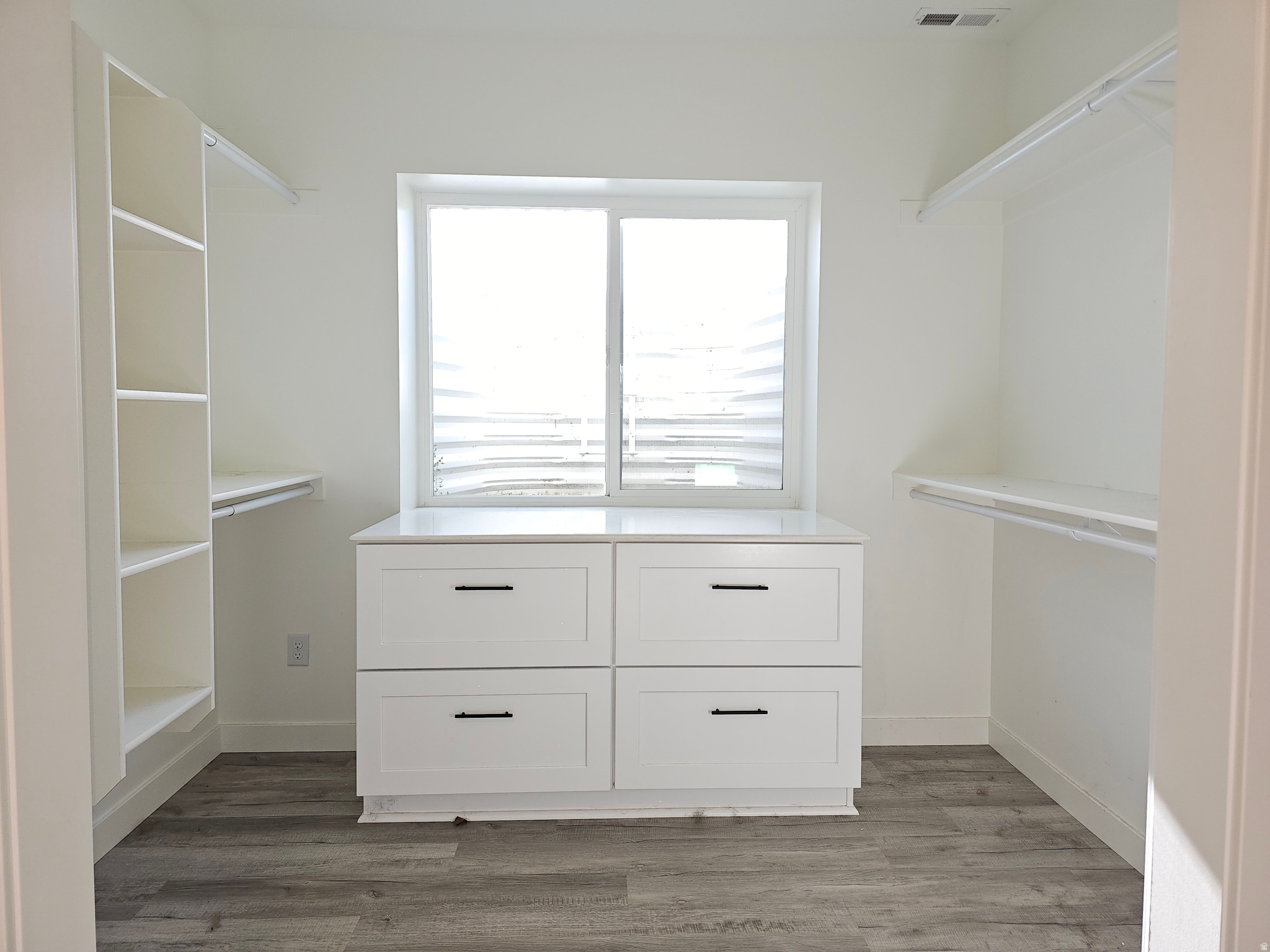 LAKESIDE - Residential