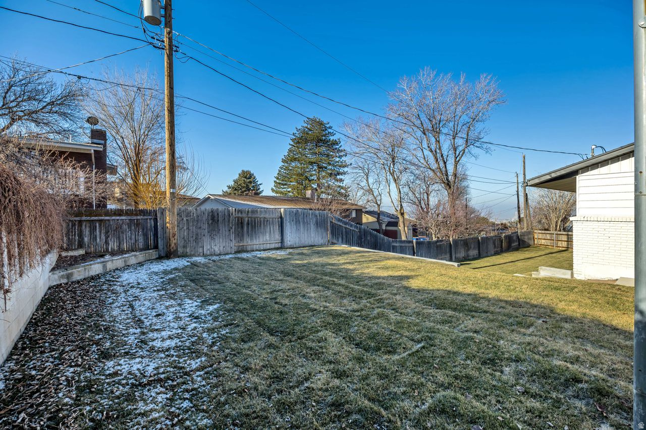 OAKRIDGE MANOR - Residential