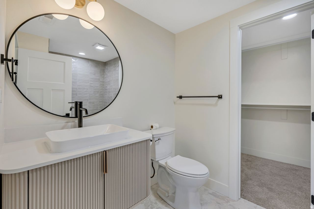 OAKRIDGE MANOR - Residential