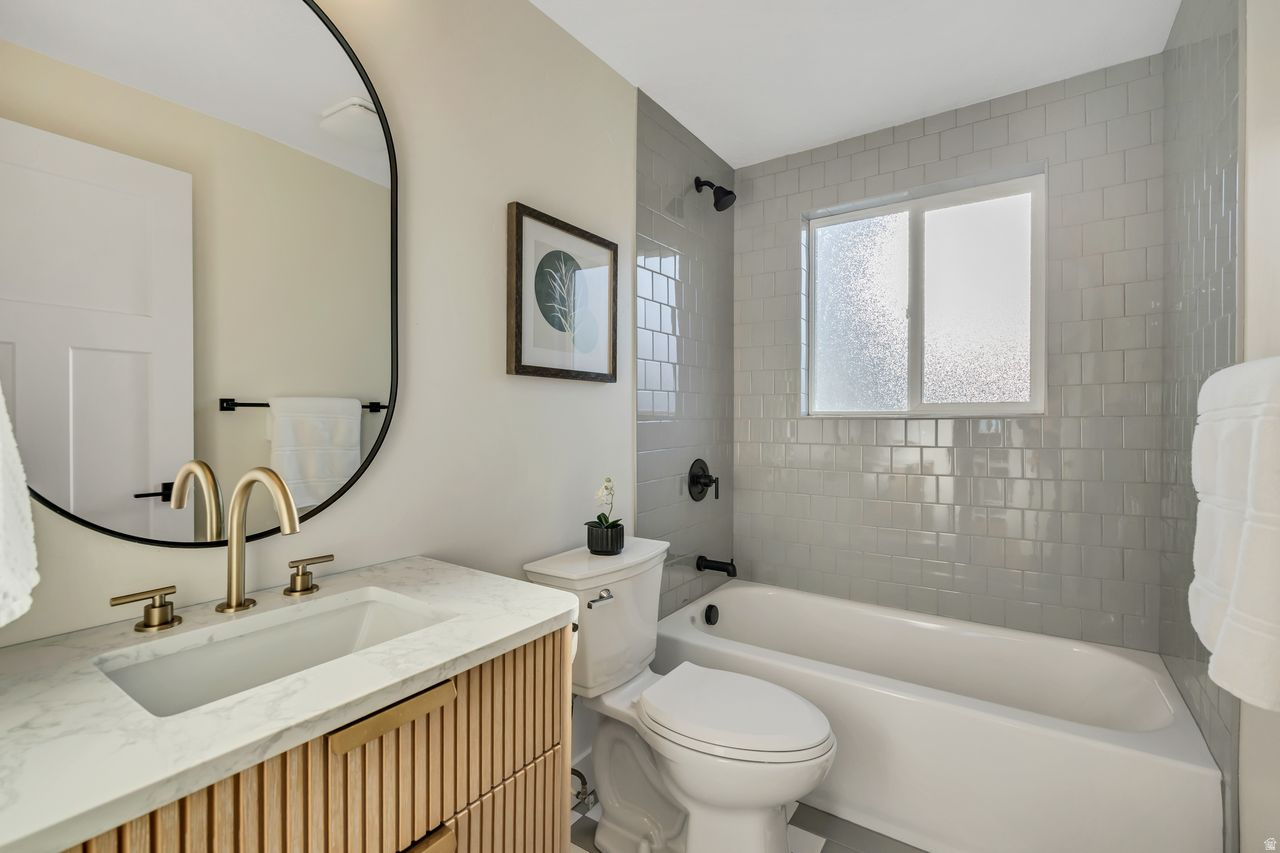 OAKRIDGE MANOR - Residential