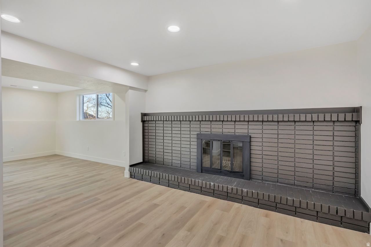 OAKRIDGE MANOR - Residential