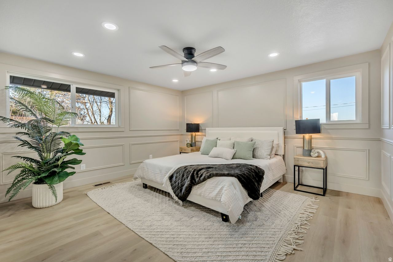 OAKRIDGE MANOR - Residential