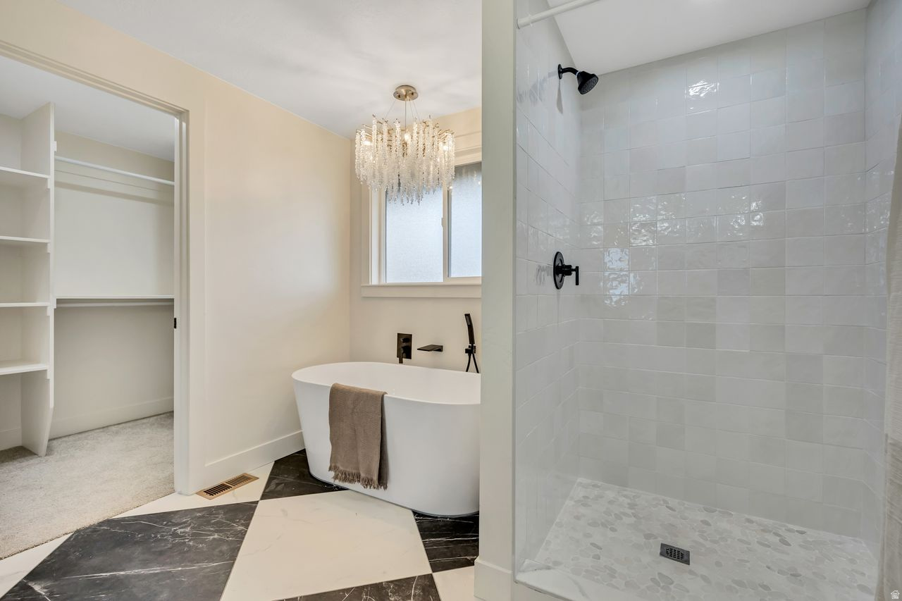 OAKRIDGE MANOR - Residential