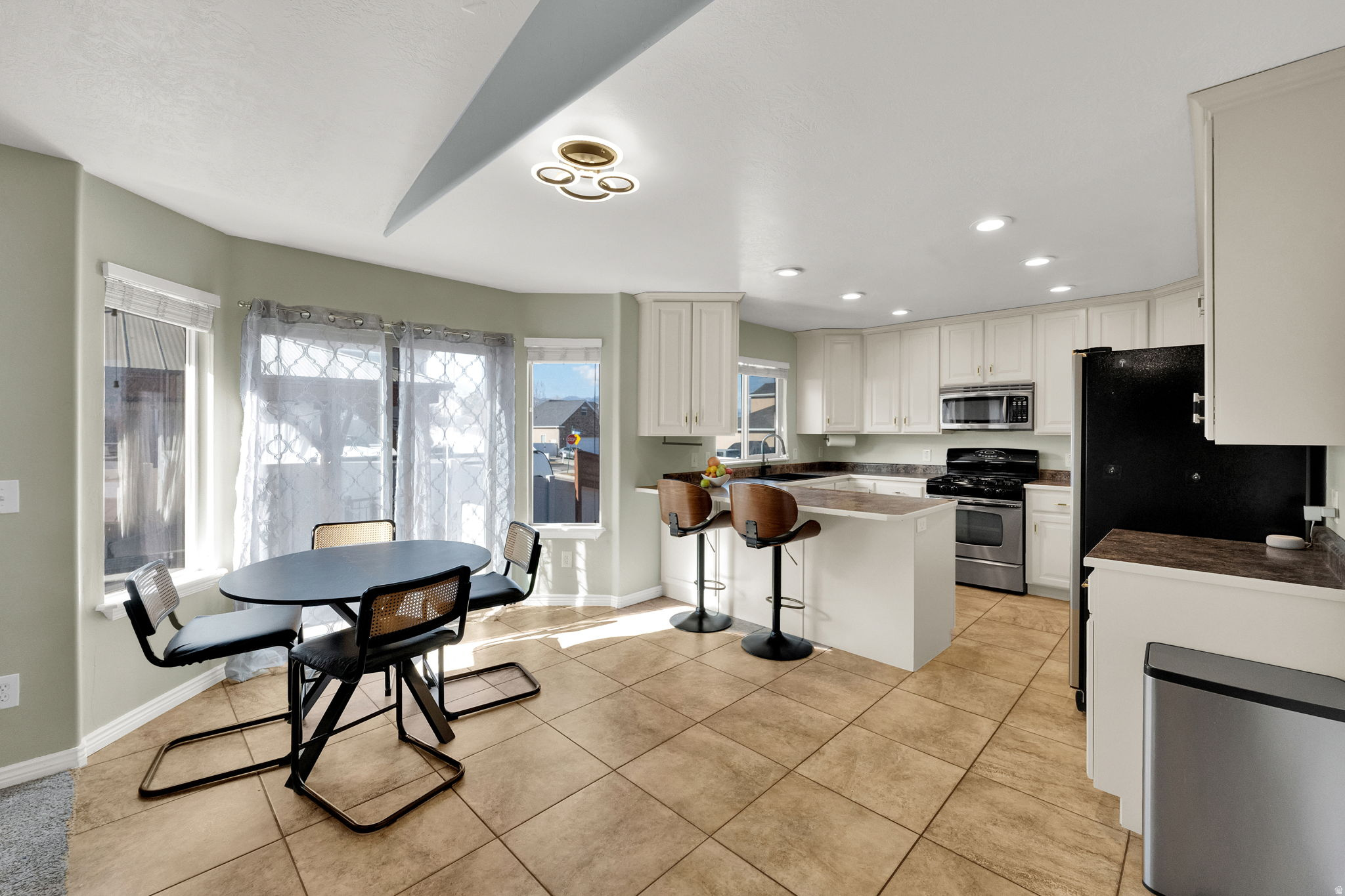 MEADOWS - Residential