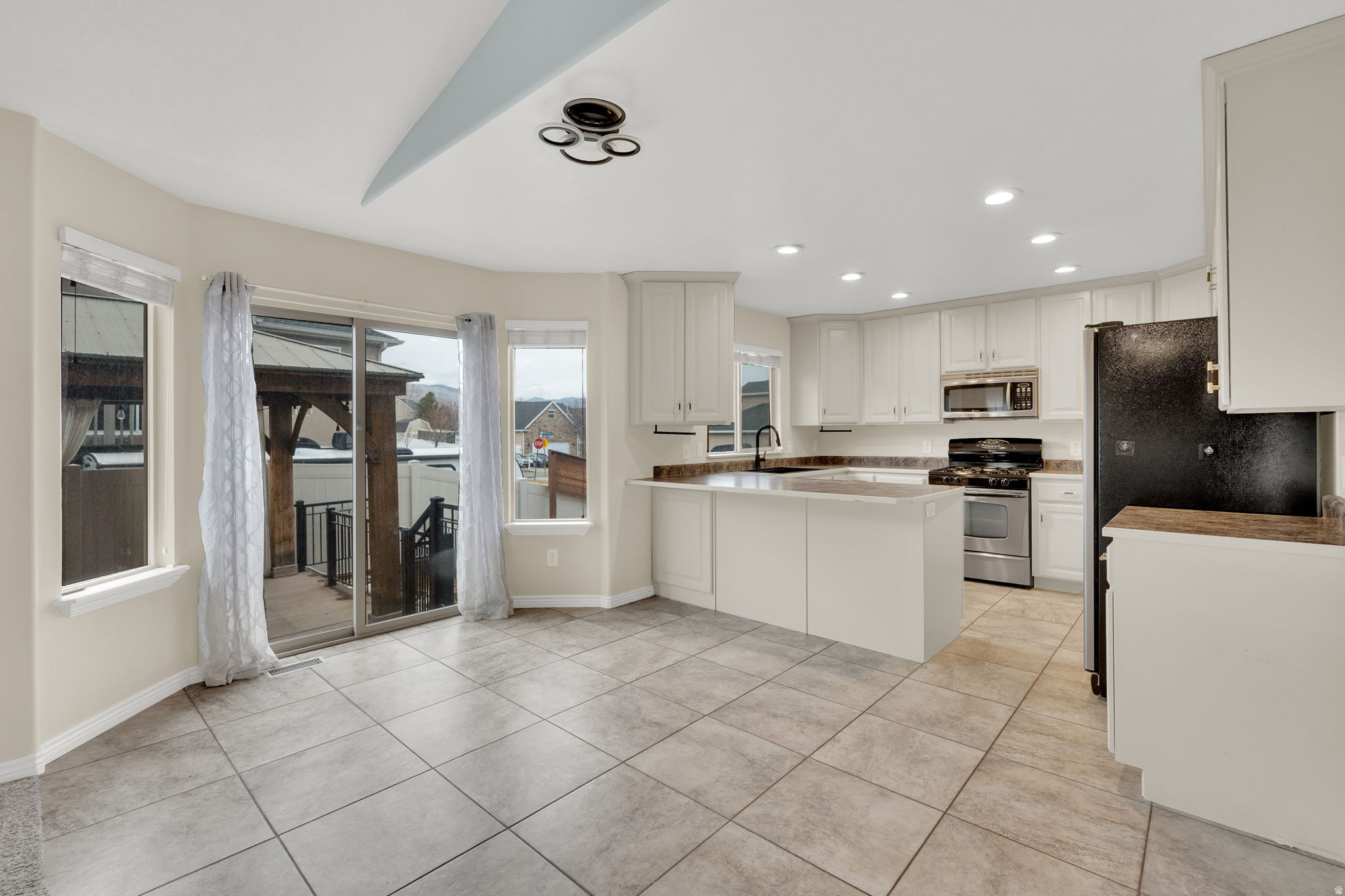 MEADOWS - Residential