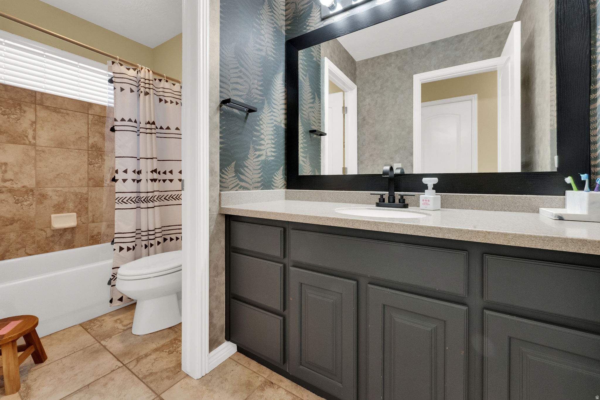 MEADOWS - Residential