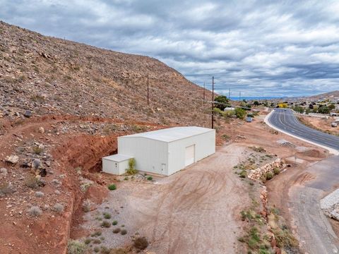 Tiny photo for 555 S NICHOLS PEAK RD #E, Washington, UT 84780 (MLS # 2123831)